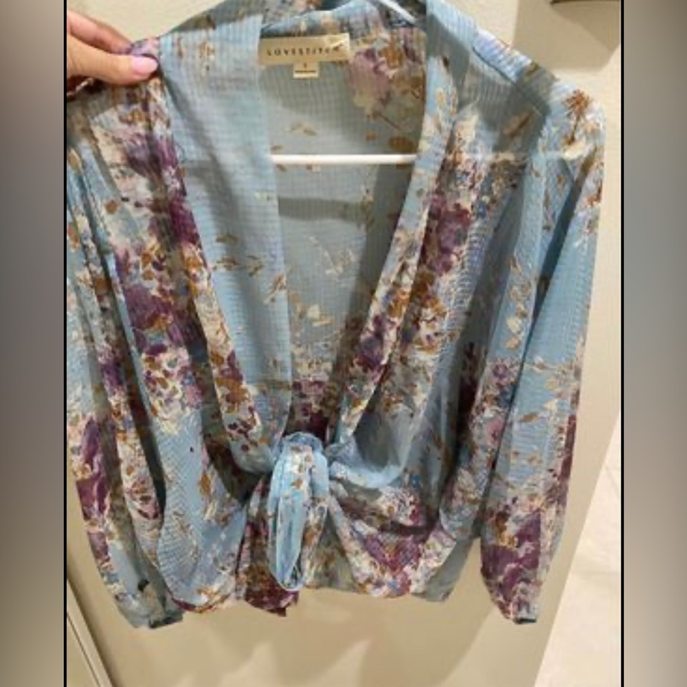 Floral tie front top size small lovestitch brand new without tags